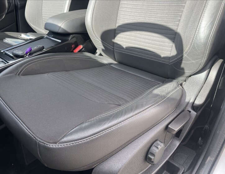 Ford Kuga SUV / Terénní 1,5 l 110 kw