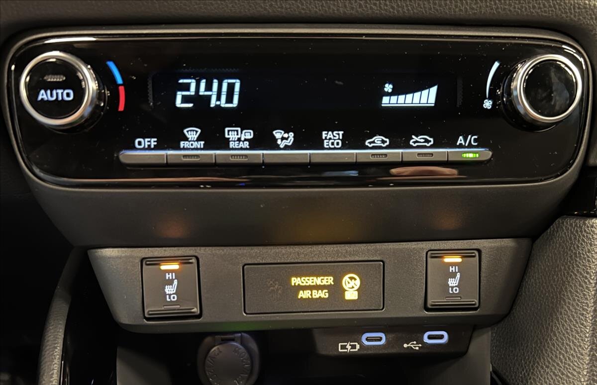 Toyota Yaris Hatchback 1,5 l 68 kw