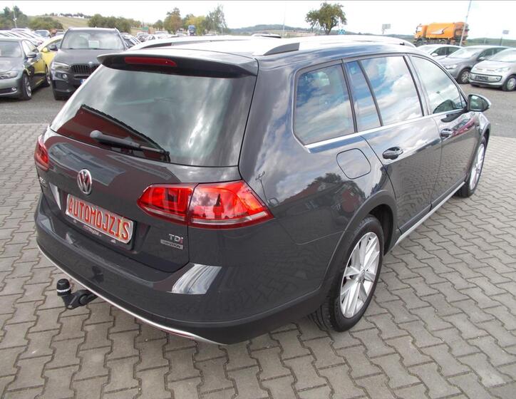Volkswagen Golf 12