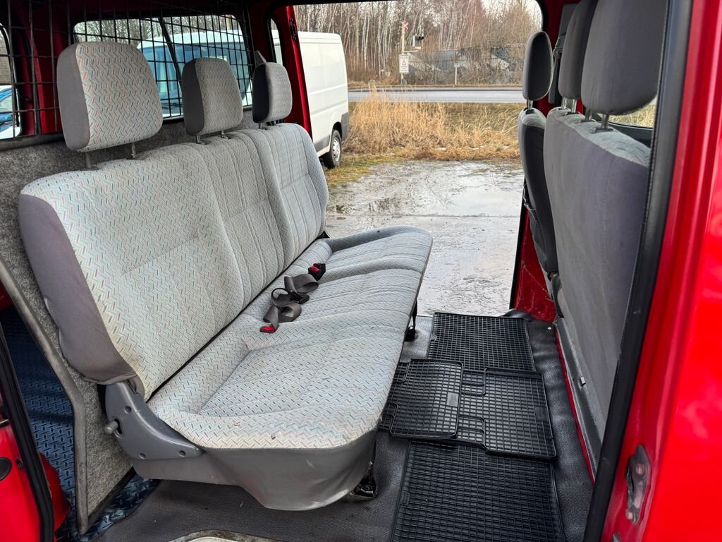 Toyota Hi-Ace Skříň 2,4 l 55 kw