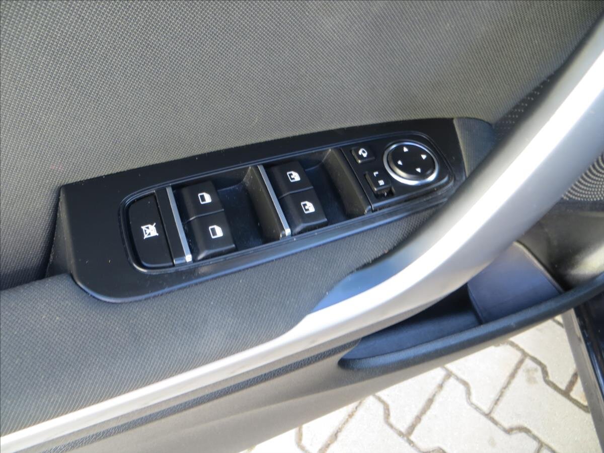 KIA Ceed Hatchback 1,5 l 118 kw