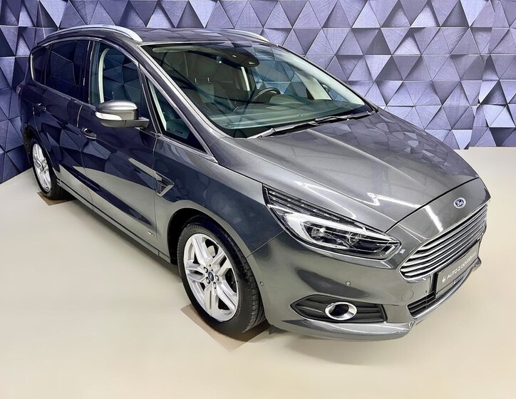 Ford S-MAX 4