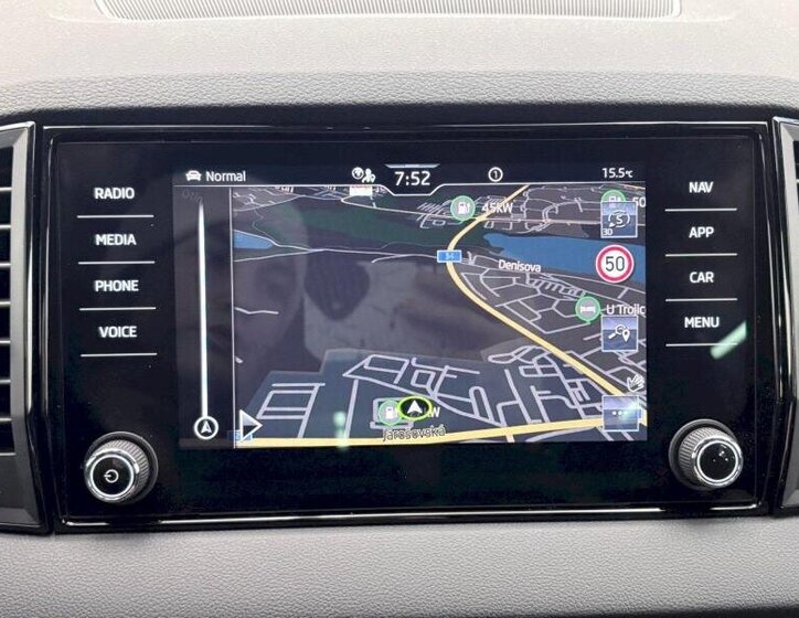 Škoda Karoq SUV 1,5 l 110 kw