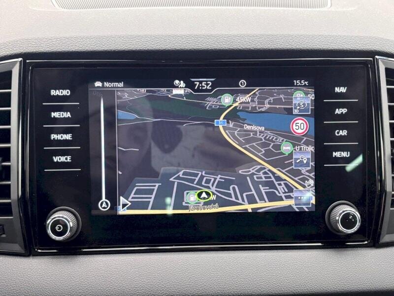 Škoda Karoq SUV 1,5 l 110 kw