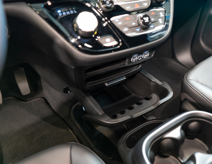 Chrysler Pacifica 25