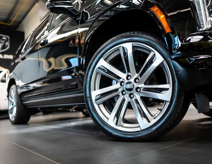 Cadillac Escalade 48