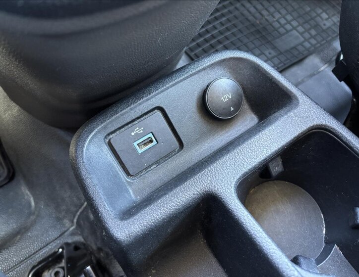 Ford Transit Connect Ostatní 1,5 l 74 kw