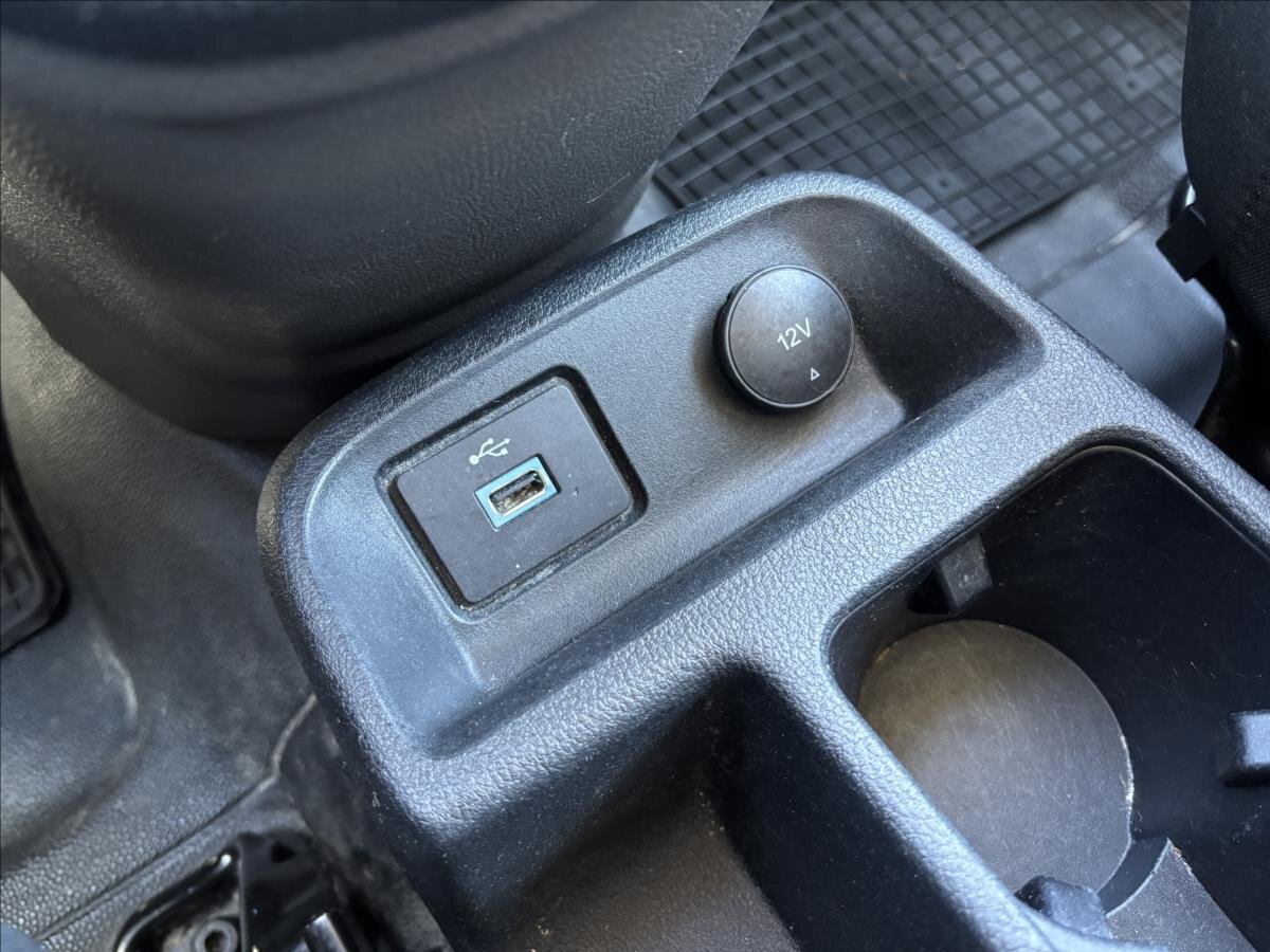 Ford Transit Connect Ostatní 1,5 l 74 kw