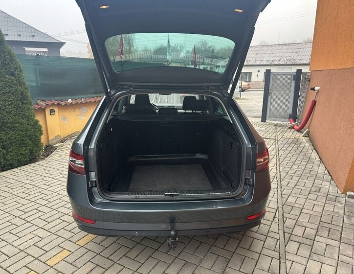 Škoda Superb Kombi 2,0 l 140 kw