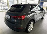Audi Q3 6