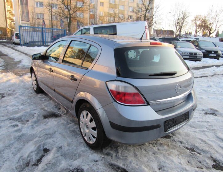 Opel Astra Hatchback 1,4 l 66 kw