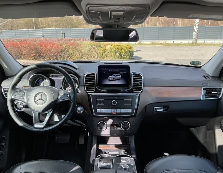 Mercedes-Benz GLS SUV / Terénní 3,0 l 190 kw