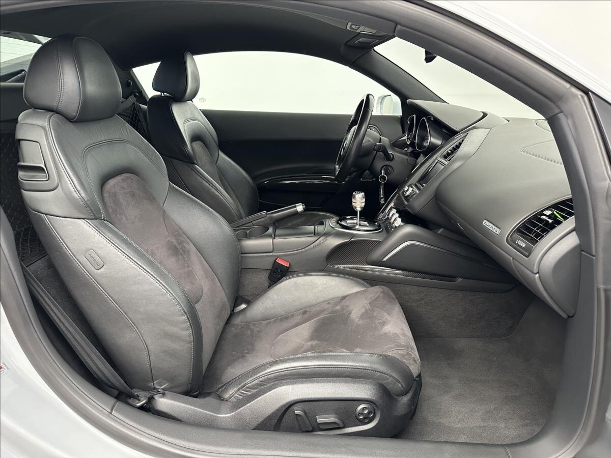 Audi R8 Kupé 5,2 l 386 kw