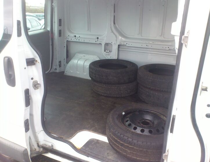 Opel Vivaro 15