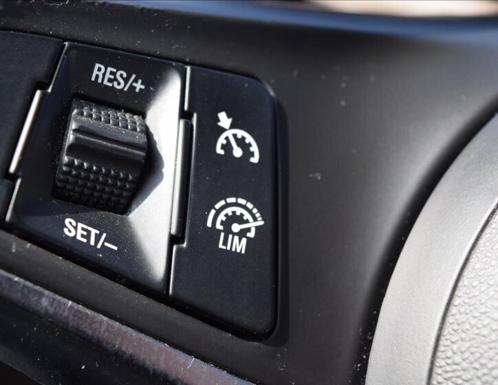 Opel Adam Hatchback 1,2 l 51 kw