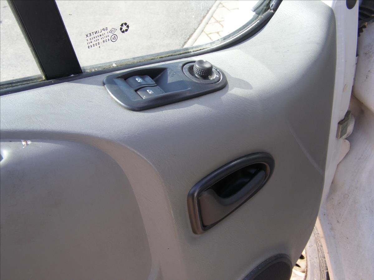 Renault Trafic Skříň 2,0 l 84 kw