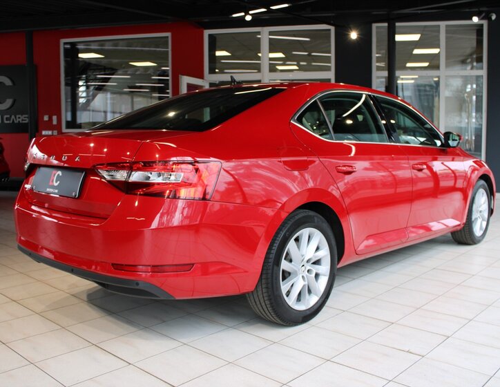 Škoda Superb Ostatní 2,0 l 110 kw