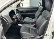 Mitsubishi Outlander 11