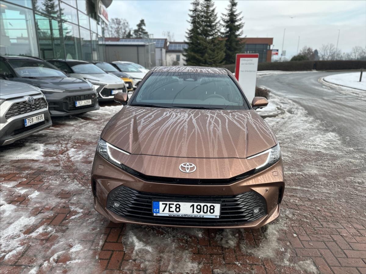 Toyota Camry Sedan 2,5 l 137 kw
