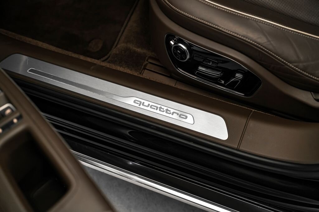 Audi A8 Sedan 4,1 l 283 kw