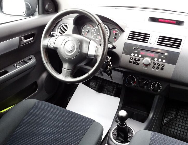 Suzuki Swift Hatchback 1,3 l 68 kw