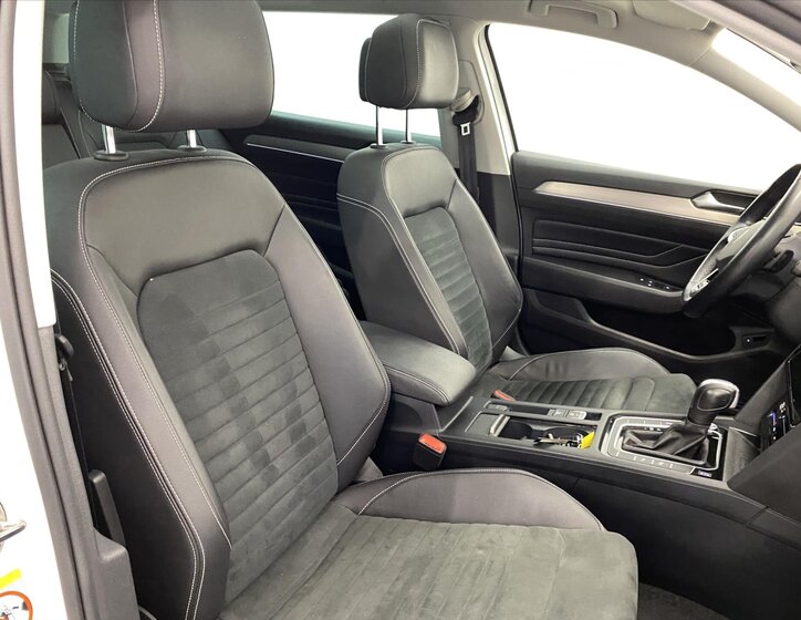 Volkswagen Passat Kombi 2,0 l 206 kw