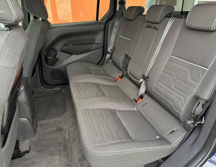 Ford Tourneo Connect 18