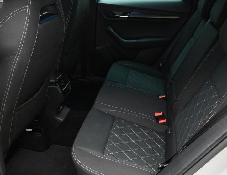 Škoda Karoq SUV / Terénní 1,5 l 110 kw