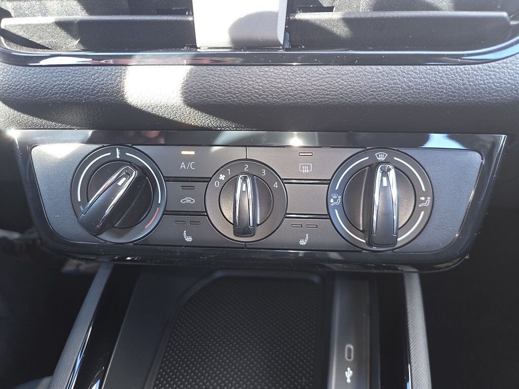 Škoda Kamiq SUV 999,0 70 kw