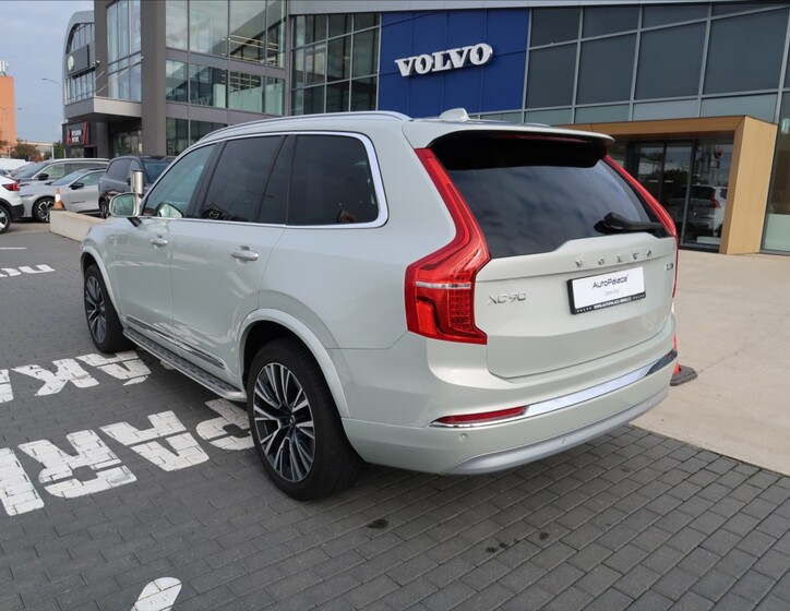 Volvo XC90 6