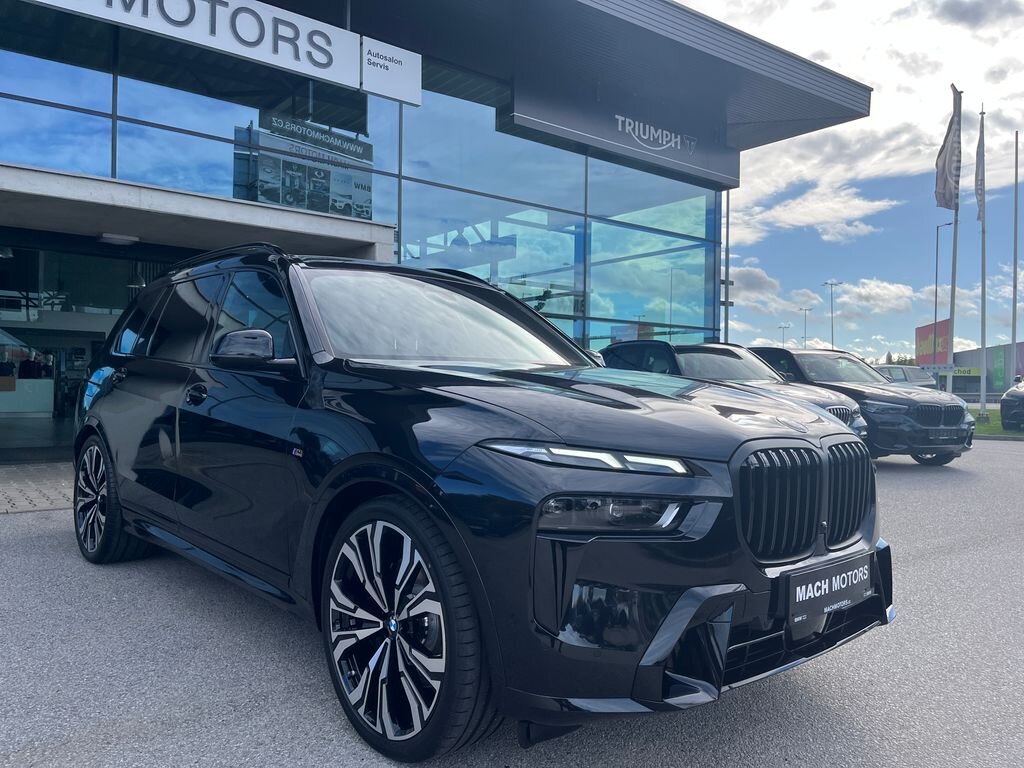 BMW X7 SUV / Terénní 3,0 l 250 kw