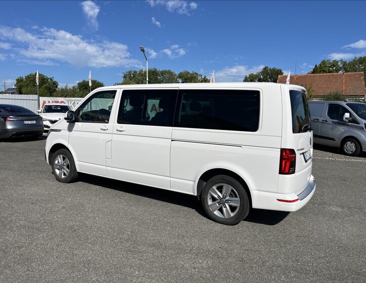 Volkswagen Caravelle 9