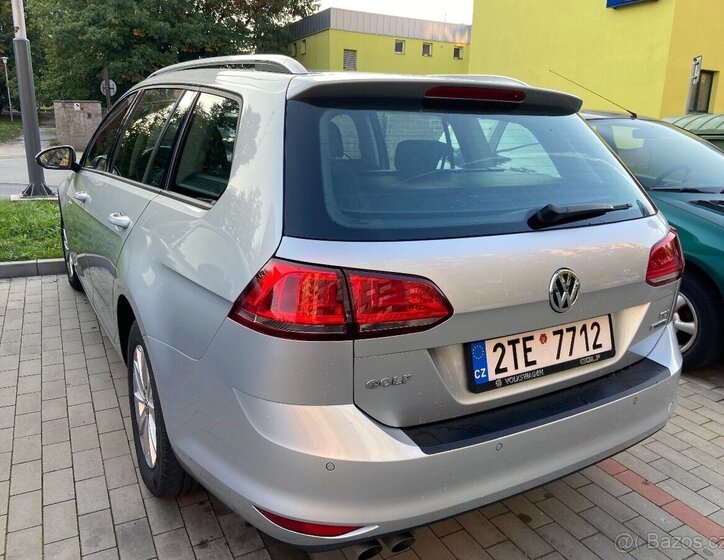 Volkswagen Golf Kombi 1,6 l 77 kw