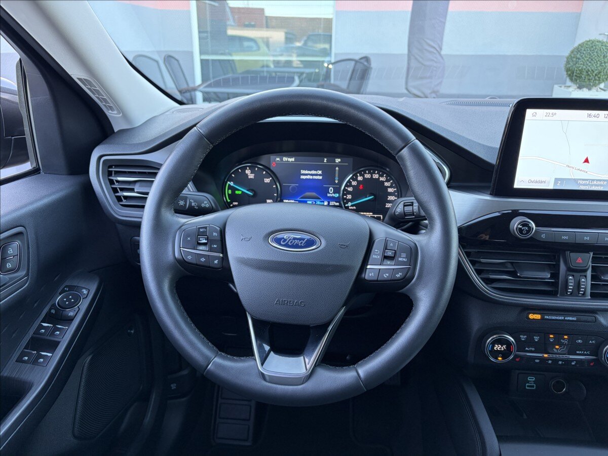 Ford Kuga SUV / Terénní 2,5 l 165 kw