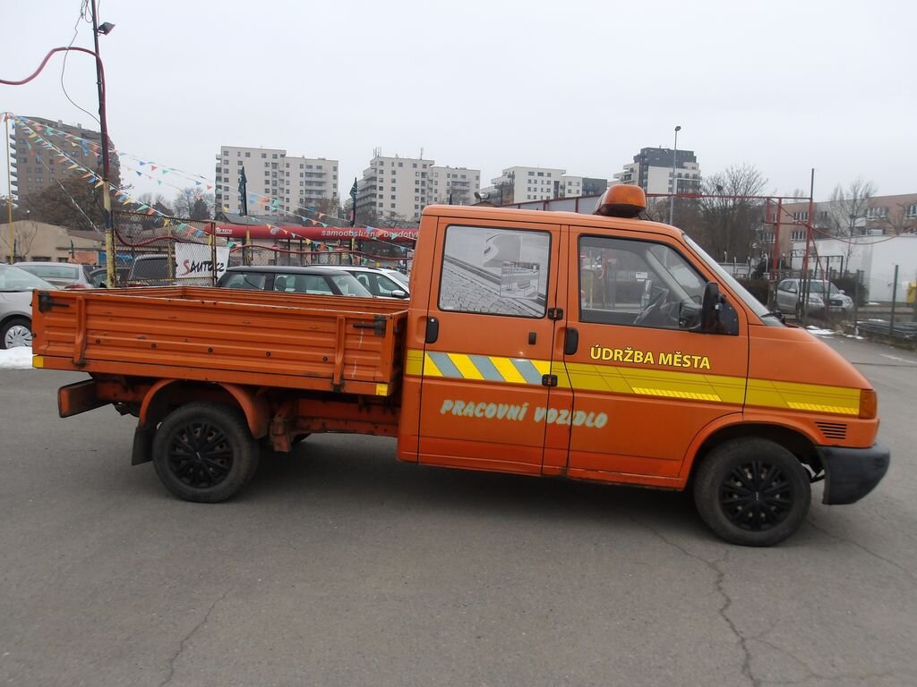 Volkswagen Transporter Ostatní 2,4 l 57 kw