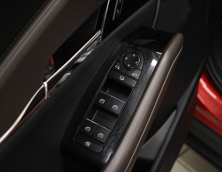 Mazda CX-30 SUV / Terénní 2,0 l 132 kw