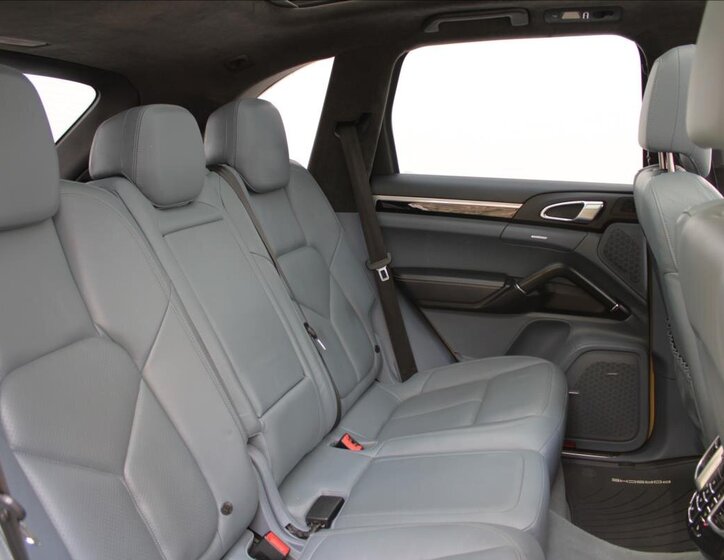 Porsche Cayenne SUV / Terénní 4,8 l 294 kw