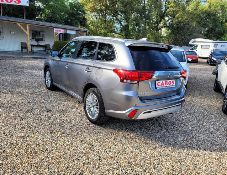 Mitsubishi Outlander 5