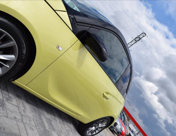 Opel Adam Hatchback 999,0 66 kw