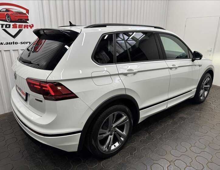Volkswagen Tiguan 8