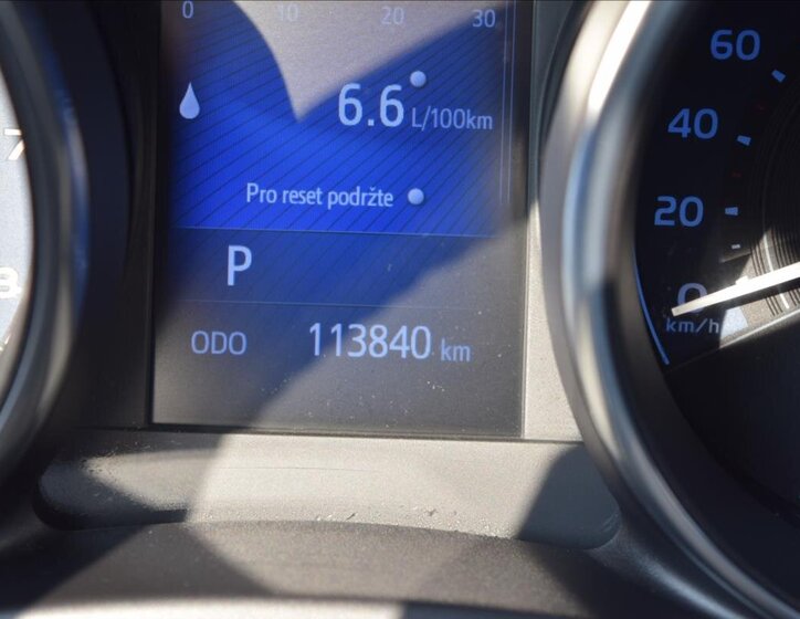 Toyota Auris Kombi 1,2 l 85 kw