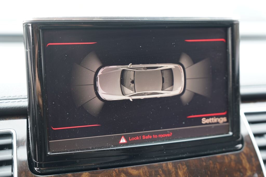 Audi A8 Sedan / Limuzína 3,0 l 213 kw