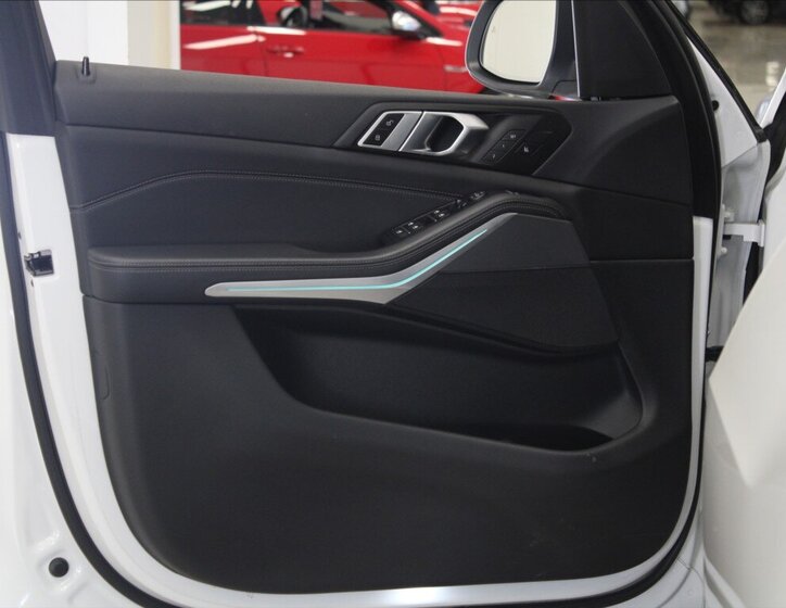 BMW X5 SUV / Terénní 3,0 l 245 kw