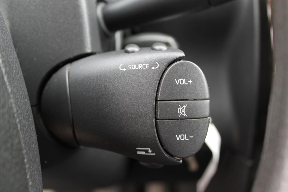 Dacia Duster SUV / Terénní 1,6 l 77 kw