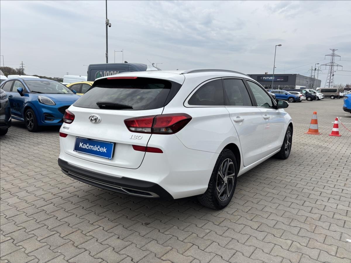 Hyundai i30 Kombi 998,0 88 kw