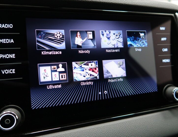 Škoda Karoq SUV 1,5 l 110 kw