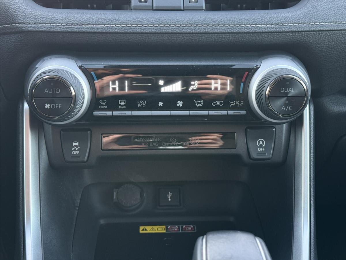 Toyota RAV4 SUV / Terénní 2,0 l 129 kw