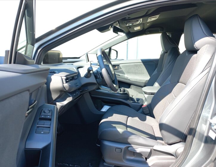 Toyota C-HR CUV / Crossover 2,0 l 0