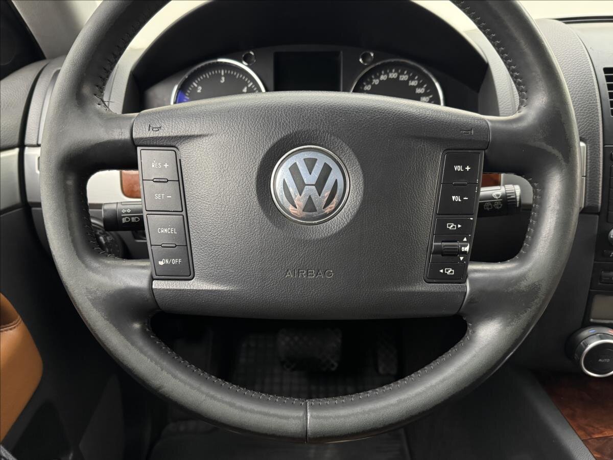 Volkswagen Touareg SUV / Terénní 3,0 l 165 kw