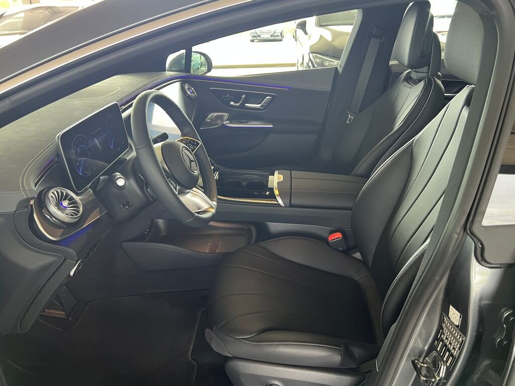 Mercedes-Benz EQE Sedan / Limuzína 0,0 180 kw